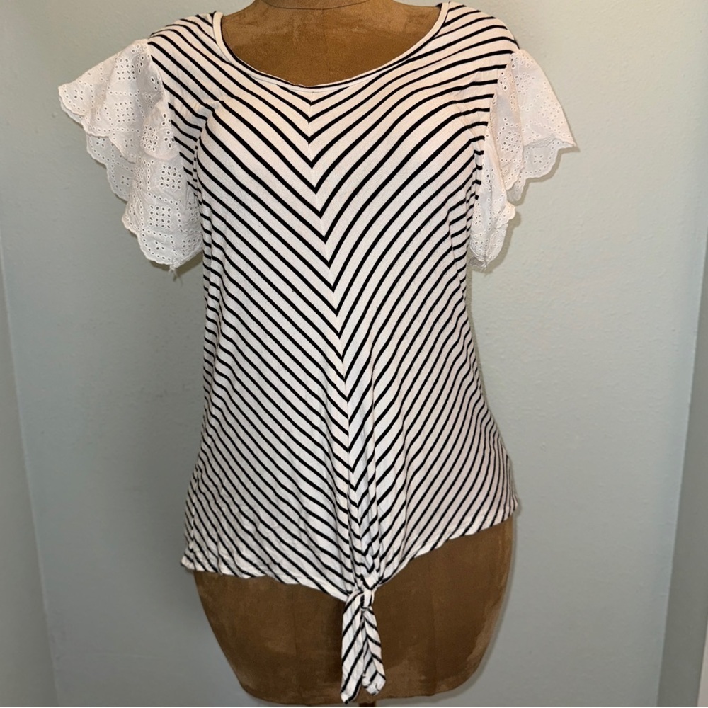 Signature Studio Tie Waist Striped Top With Eyelet Flutter Sleeves, Women’s L‌